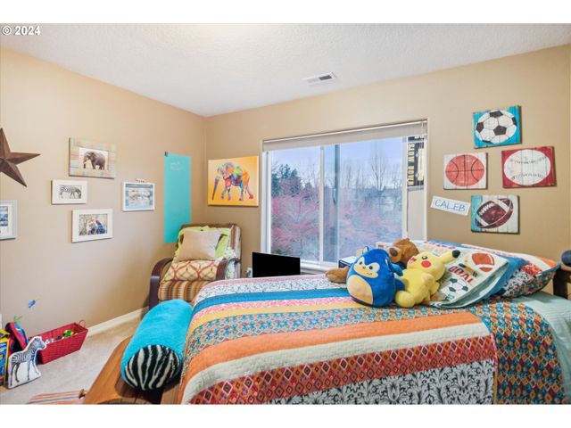 1676 Ne 2ND Ave, Hillsboro, OR 97124