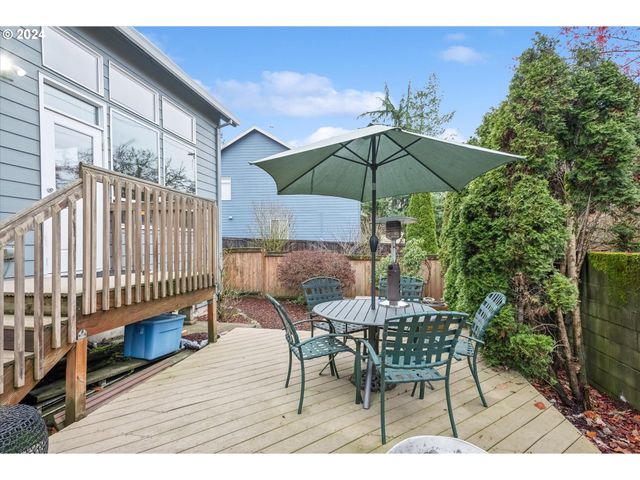 1676 Ne 2ND Ave, Hillsboro, OR 97124