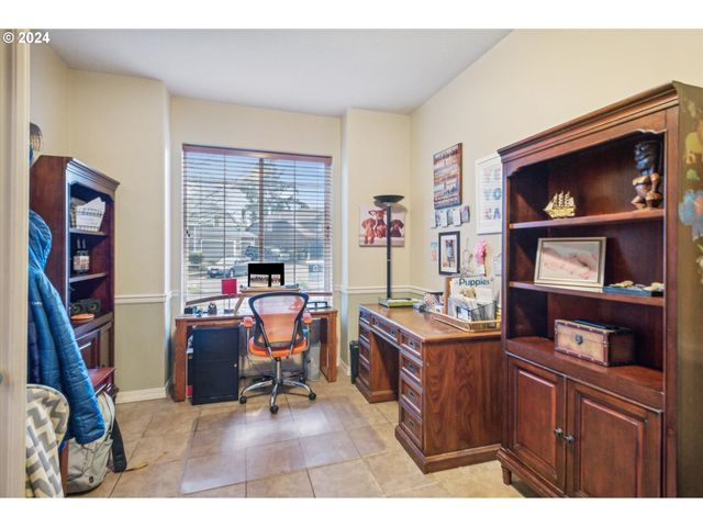 1676 Ne 2ND Ave, Hillsboro, OR 97124