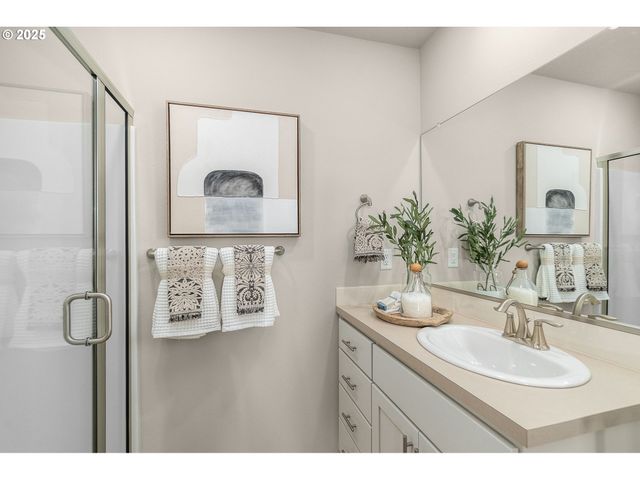 31700 Turel Dr, North Plains, OR 97133