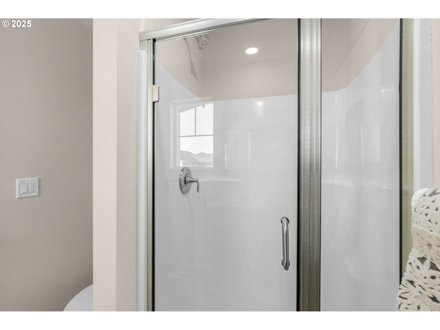 31700 Turel Dr, North Plains, OR 97133