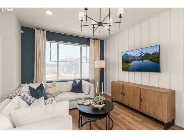 31700 Turel Dr, North Plains, OR 97133