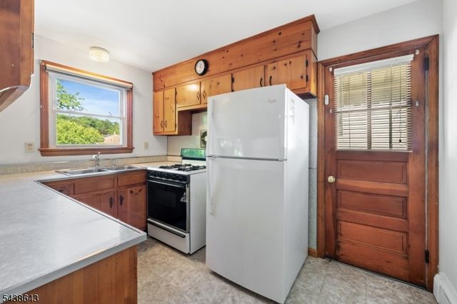 623 1St Ave, Raritan Boro, NJ 08869