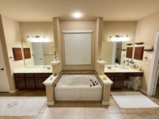 11639 Hunter Ivy, San Antonio, TX 78253