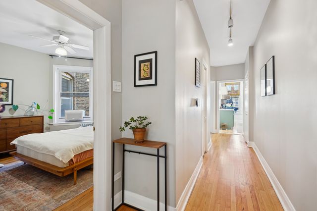 5253 N WINTHROP Avenue 2, Chicago, IL 60640