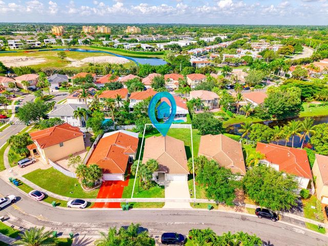 77 Gables Blvd, Weston, FL 33326