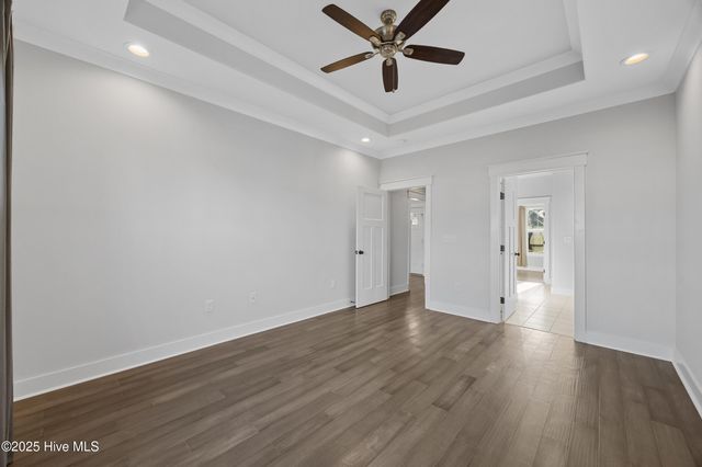 296 Aurora Place, Hampstead, NC 28443