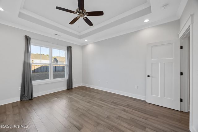 296 Aurora Place, Hampstead, NC 28443