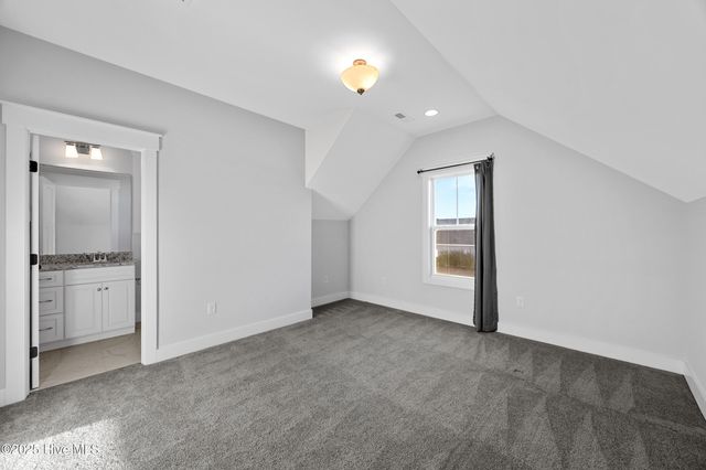 296 Aurora Place, Hampstead, NC 28443