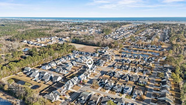 296 Aurora Place, Hampstead, NC 28443