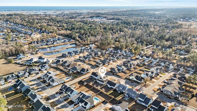 296 Aurora Place, Hampstead, NC 28443