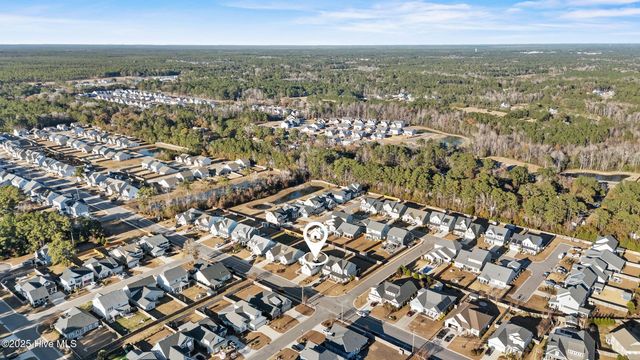 296 Aurora Place, Hampstead, NC 28443