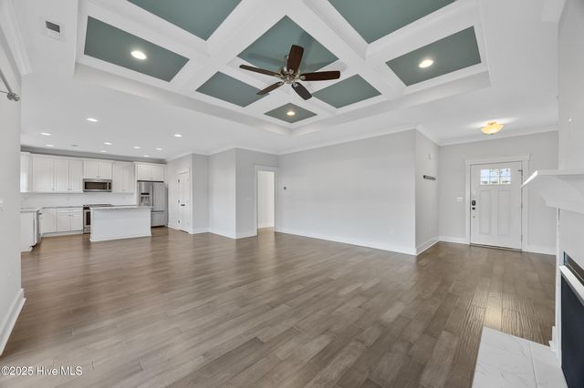 296 Aurora Place, Hampstead, NC 28443