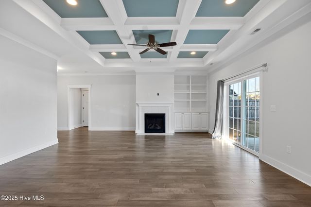 296 Aurora Place, Hampstead, NC 28443