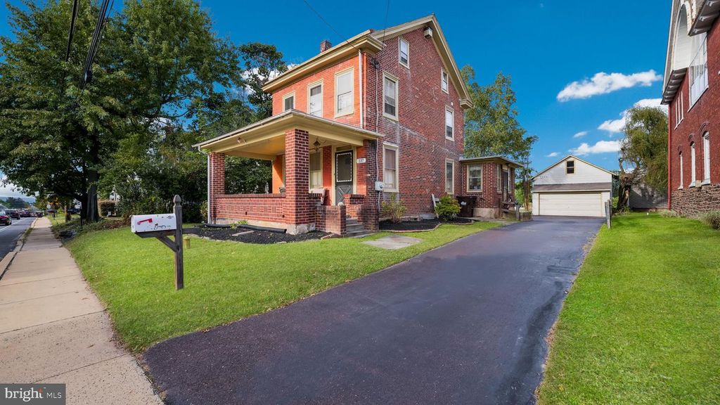137 S MAIN ST, Dublin, PA 18917