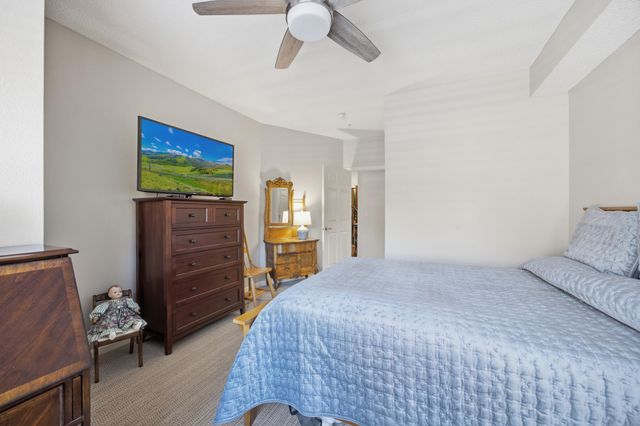 3800 85th Avenue N 117, Brooklyn Park, MN 55443