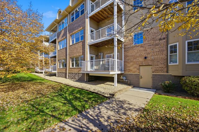 3800 85th Avenue N 117, Brooklyn Park, MN 55443