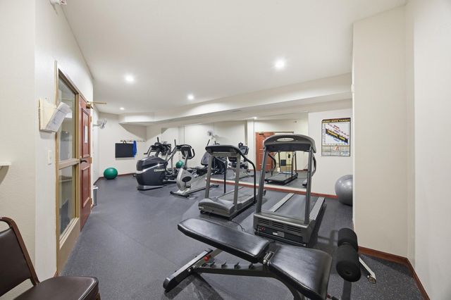 3800 85th Avenue N 117, Brooklyn Park, MN 55443