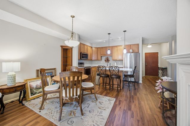 3800 85th Avenue N 117, Brooklyn Park, MN 55443