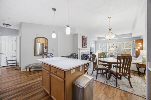 3800 85th Avenue N 117, Brooklyn Park, MN 55443