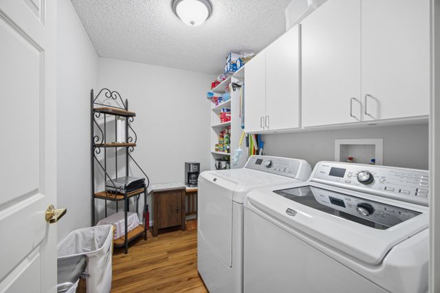 3800 85th Avenue N 117, Brooklyn Park, MN 55443