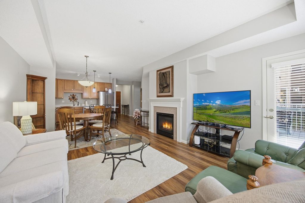 3800 85th Avenue N 117, Brooklyn Park, MN 55443