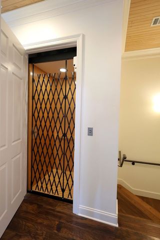 131 Melancon St, Golden Meadow, LA 70357