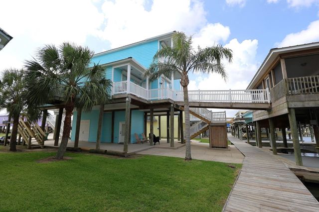 131 Melancon St, Golden Meadow, LA 70357