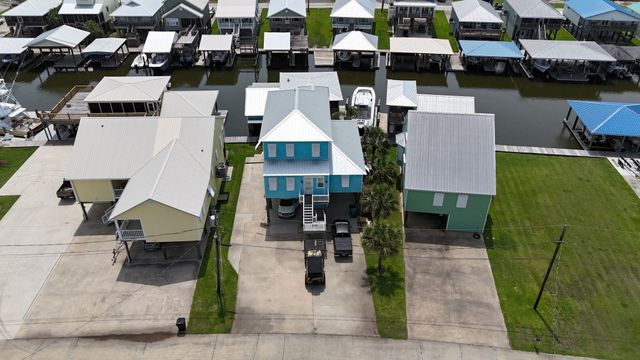 131 Melancon St, Golden Meadow, LA 70357