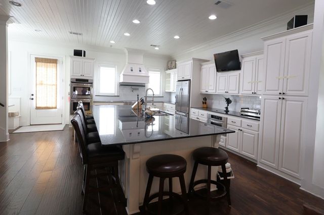 131 Melancon St, Golden Meadow, LA 70357