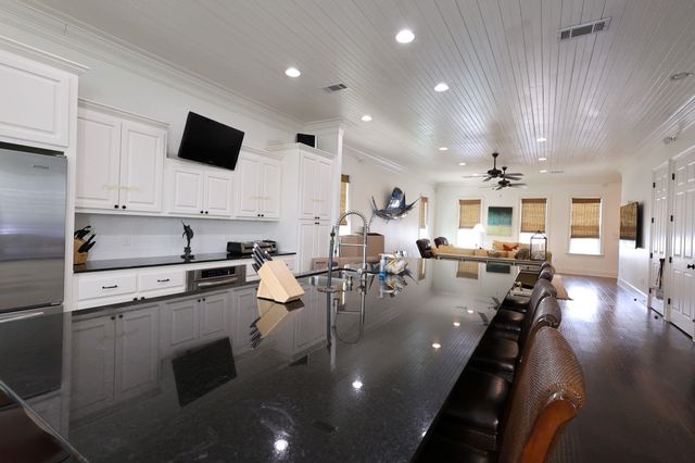 131 Melancon St, Golden Meadow, LA 70357