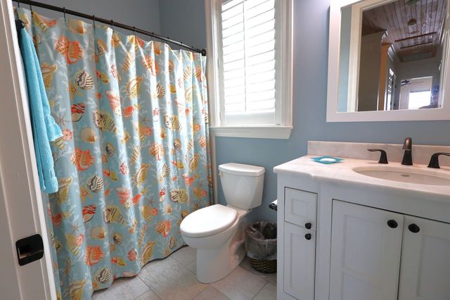 131 Melancon St, Golden Meadow, LA 70357