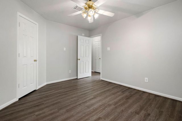 19 Terrell Trail Court, Conroe, TX 77385