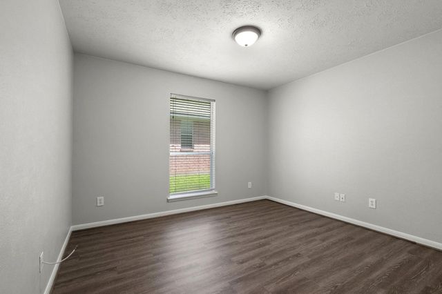 19 Terrell Trail Court, Conroe, TX 77385