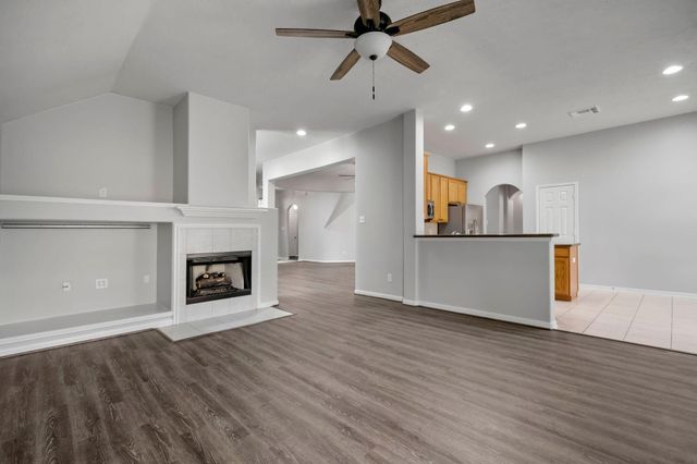 19 Terrell Trail Court, Conroe, TX 77385