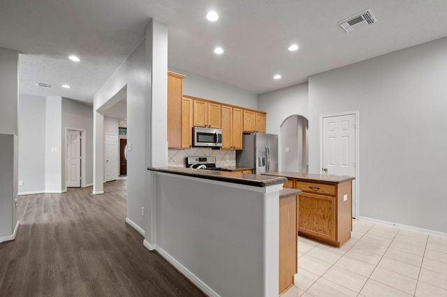 19 Terrell Trail Court, Conroe, TX 77385