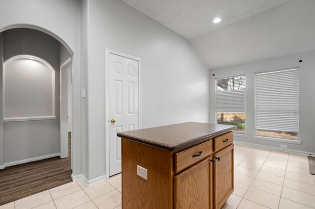 19 Terrell Trail Court, Conroe, TX 77385
