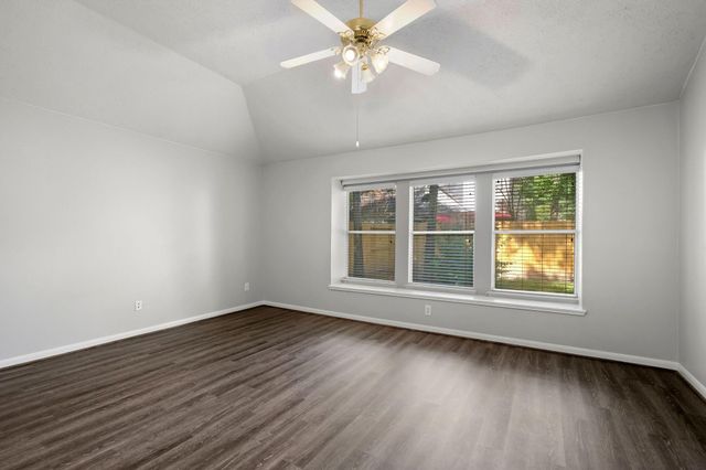 19 Terrell Trail Court, Conroe, TX 77385