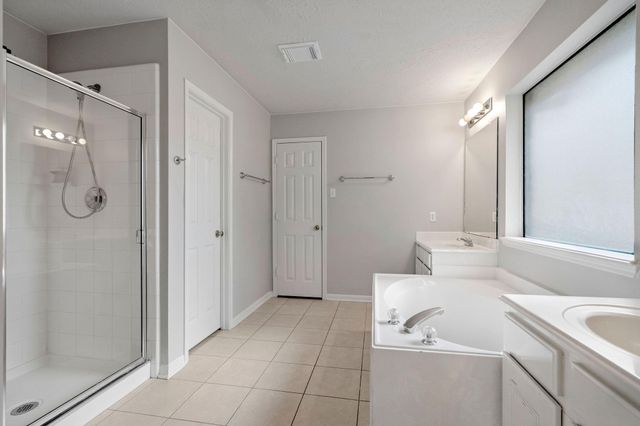 19 Terrell Trail Court, Conroe, TX 77385
