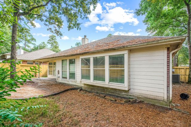 19 Terrell Trail Court, Conroe, TX 77385