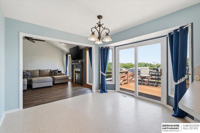 3506 Blackhawk Drive, Bellevue, NE 68123