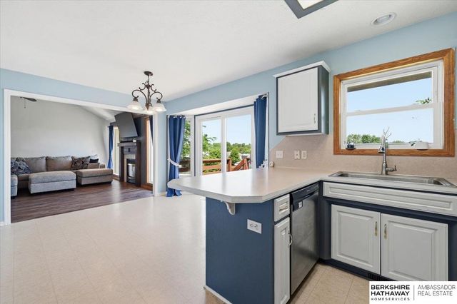 3506 Blackhawk Drive, Bellevue, NE 68123