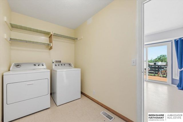 3506 Blackhawk Drive, Bellevue, NE 68123