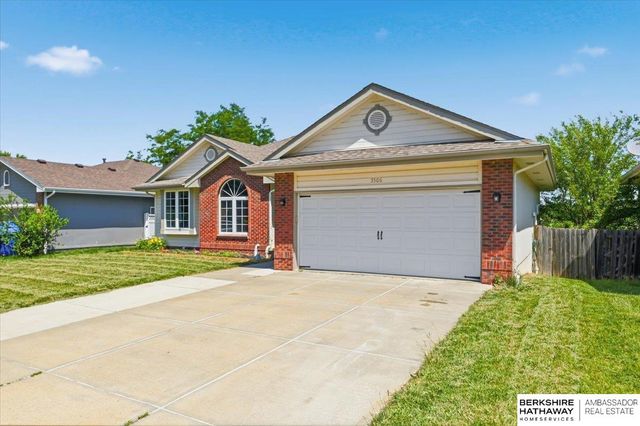 3506 Blackhawk Drive, Bellevue, NE 68123