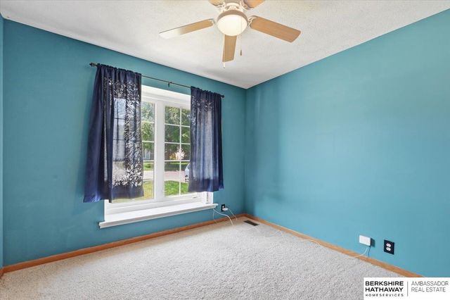 3506 Blackhawk Drive, Bellevue, NE 68123