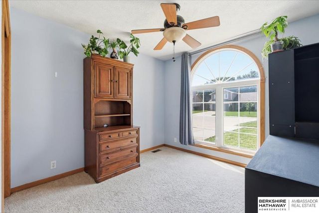 3506 Blackhawk Drive, Bellevue, NE 68123