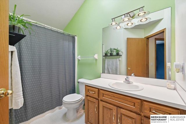 3506 Blackhawk Drive, Bellevue, NE 68123