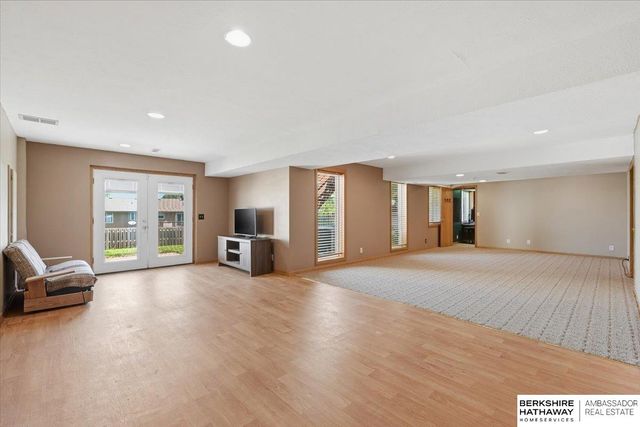 3506 Blackhawk Drive, Bellevue, NE 68123