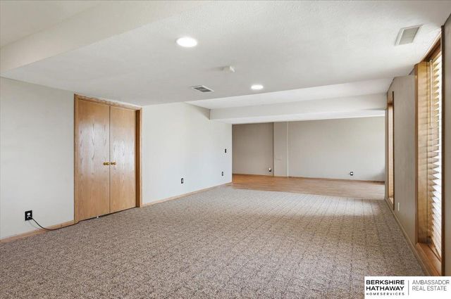 3506 Blackhawk Drive, Bellevue, NE 68123