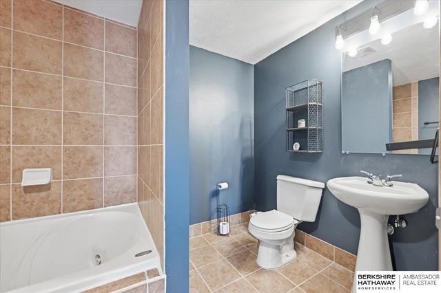 3506 Blackhawk Drive, Bellevue, NE 68123
